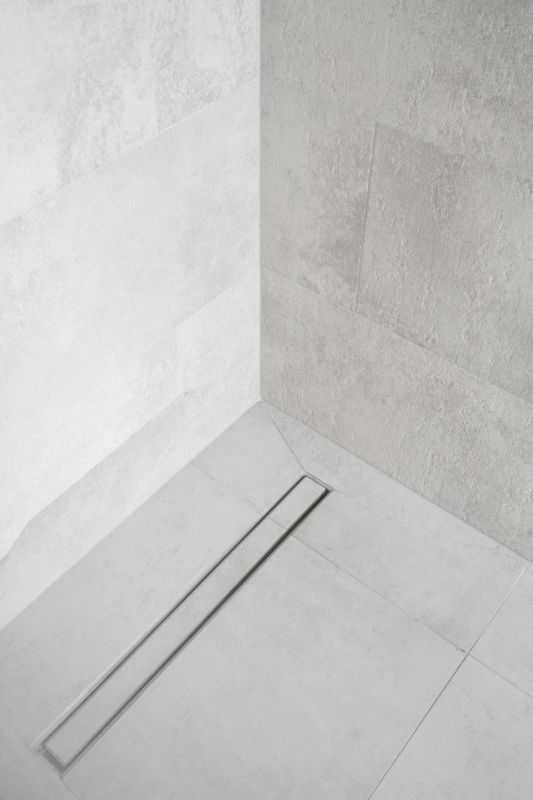 Shower with Linear Drain and Minimalist Design